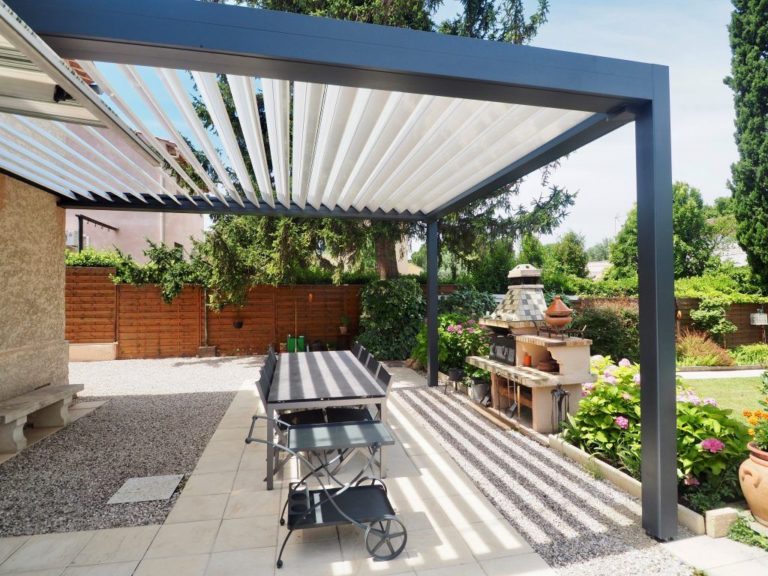 Pergola bioclimatique a Saint Evarzec - Pergolas / Store Bannes - Quimper Concarneau