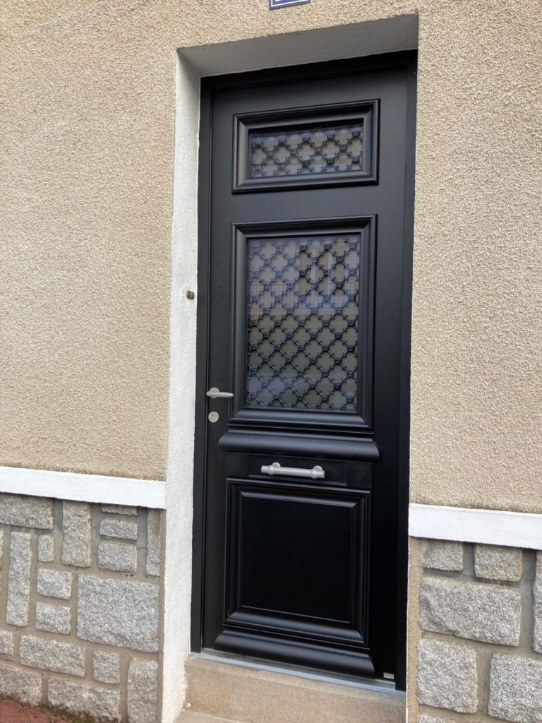 Porte dentree aluminium Belm a Douarnenez - Réalisations - Quimper Concarneau