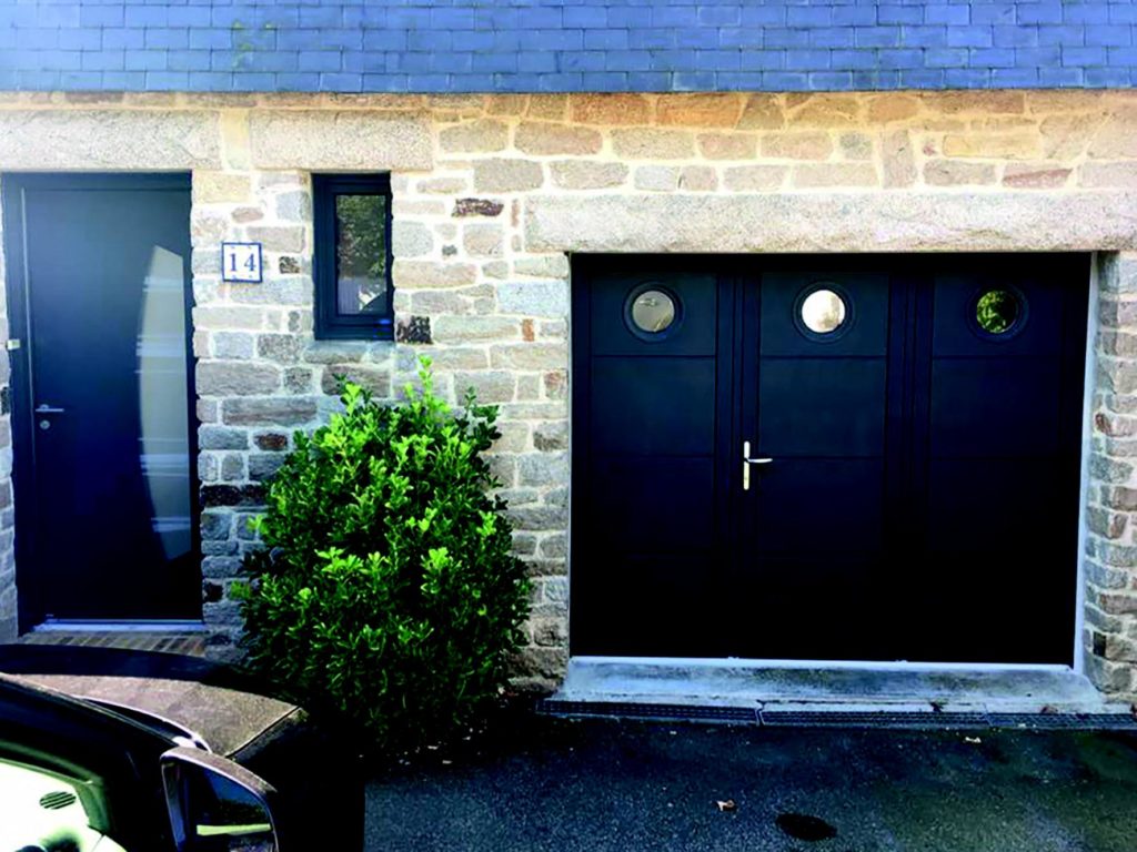 Porte de garage battante - Portes de garage / Portails - Quimper Concarneau