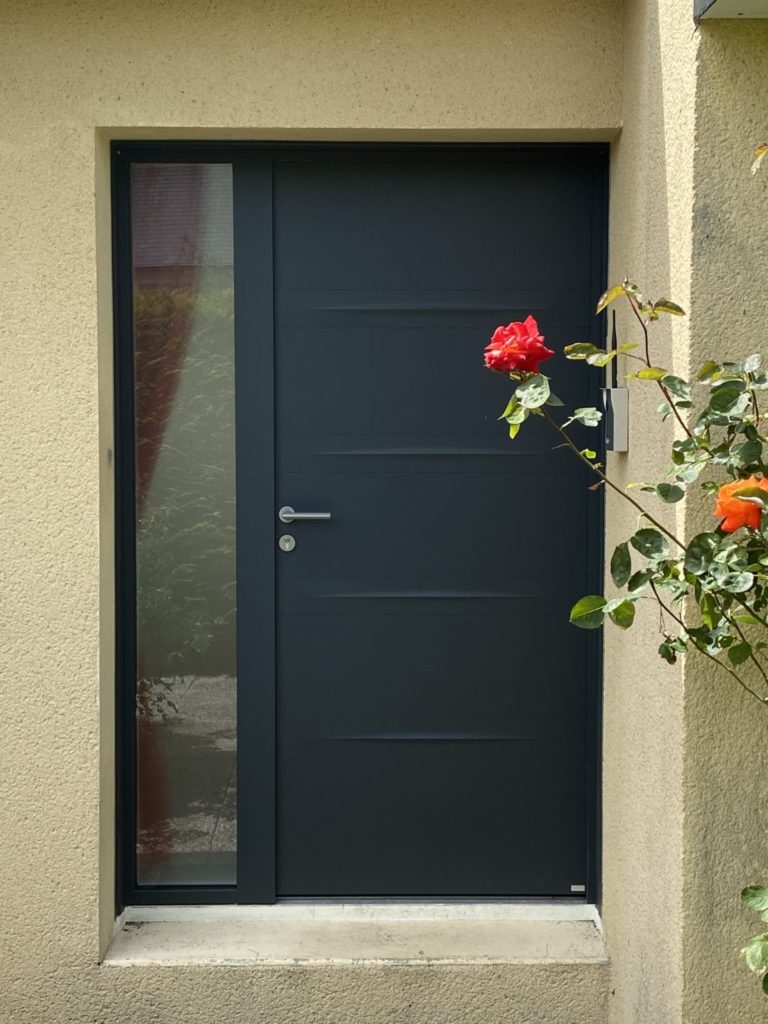 Porte dentree aluminium Belm a Quimper 1 - Réalisations - Quimper Concarneau